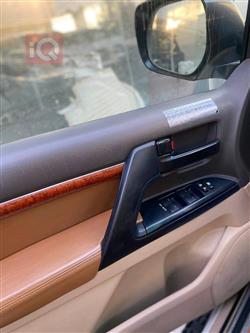 تۆیۆتا لاند کروزەر